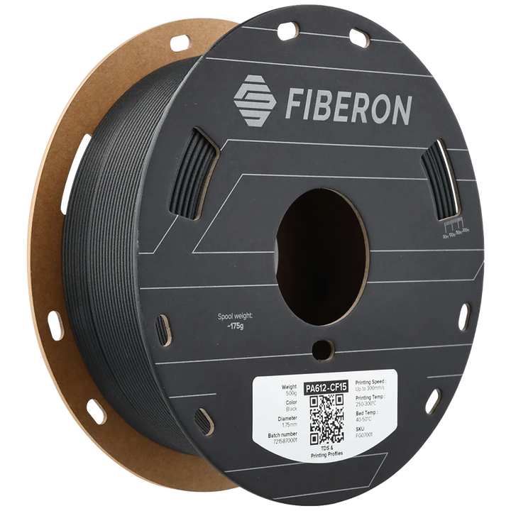 Близък план на текстурата на филамент за 3D принтер Polymaker Fiberon™ PA612-CF15, черен, подсилен с въглеродни влакна